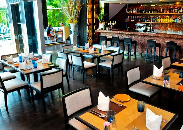 Urbana Sathorn Hotel, Hotel