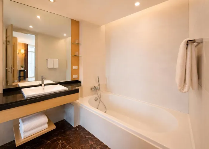 Urbana Sathorn Hotel, Hotel 5*