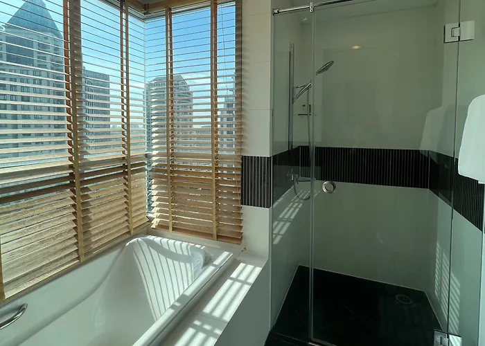 Urbana Sathorn Hotel,